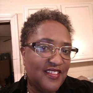 Meet your Posher, Debra